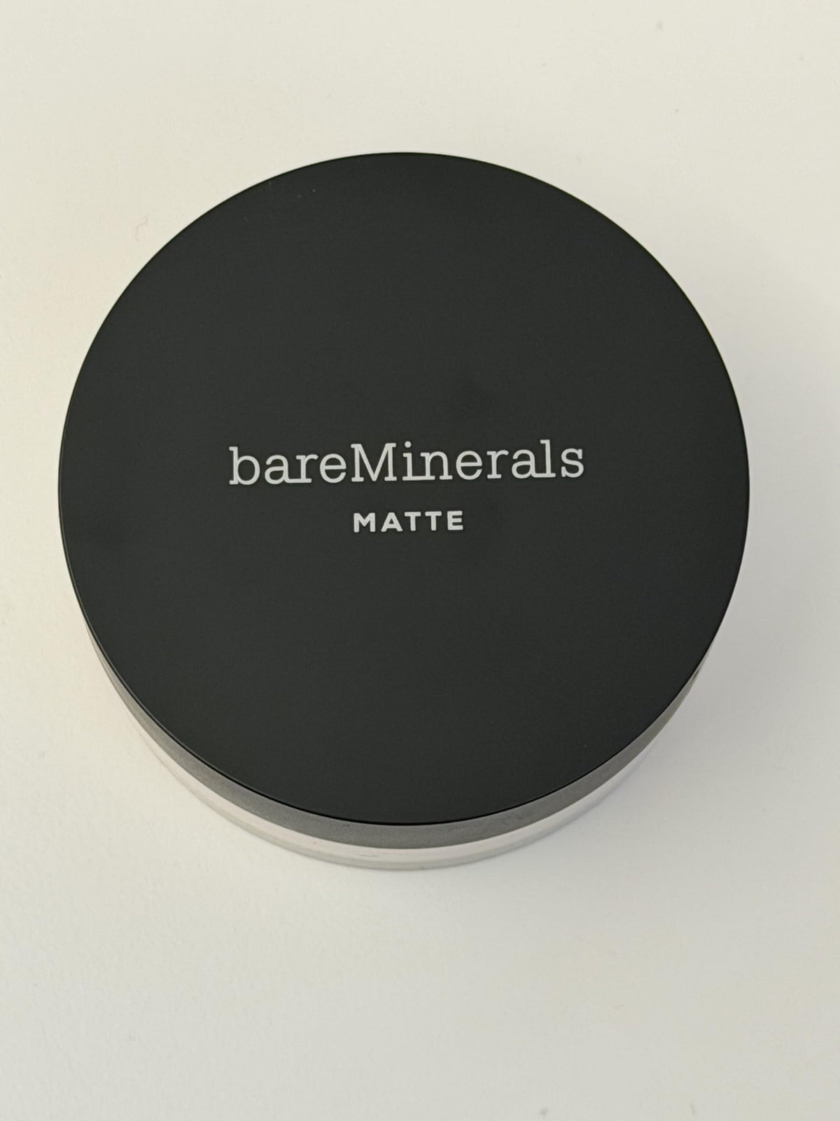 bareMinerals swatch of 01 Fair showing true shade and natural-looking coverage benefit