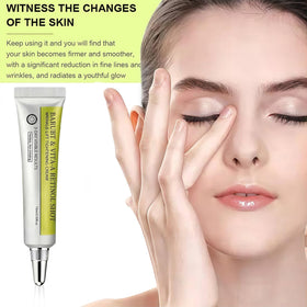 BARUBT texture close-up of lightweight serum demonstrating fast absorption