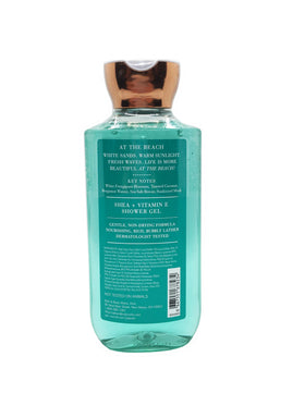 Bath & Body Works close-up of lathered gel texture demonstrating moisturizing foam