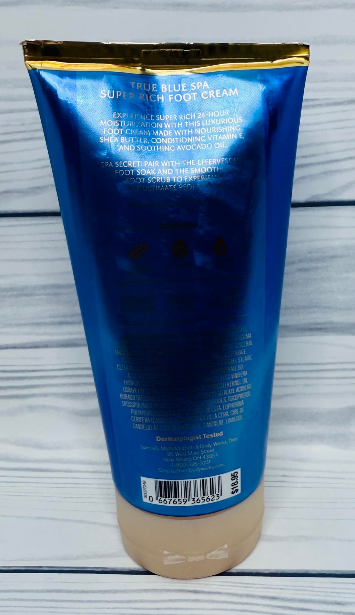 Bath & Body Works close-up cream texture showing rich, hydrating consistency