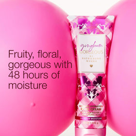 Bath & Body Works Gingham Gorgeous open tub close-up showing creamy texture