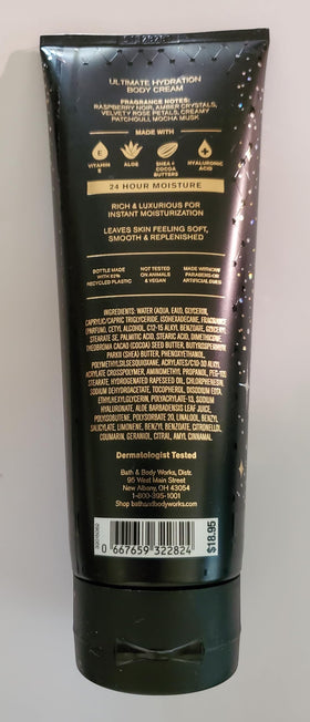 Bath & Body Works lifestyle scene of nighttime routine illustrating calming scent and comfort benefit