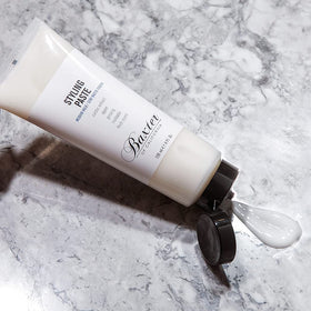 Baxter of California paste texture close-up highlights smooth spreadability