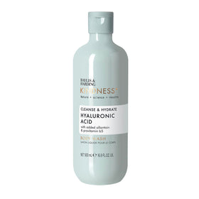 Baylis & Harding pump top close-up for easy dispensing benefit
