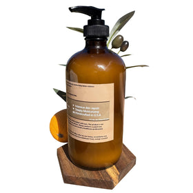 Bear Bird ingredients display of grass-fed tallow and raw honey benefits
