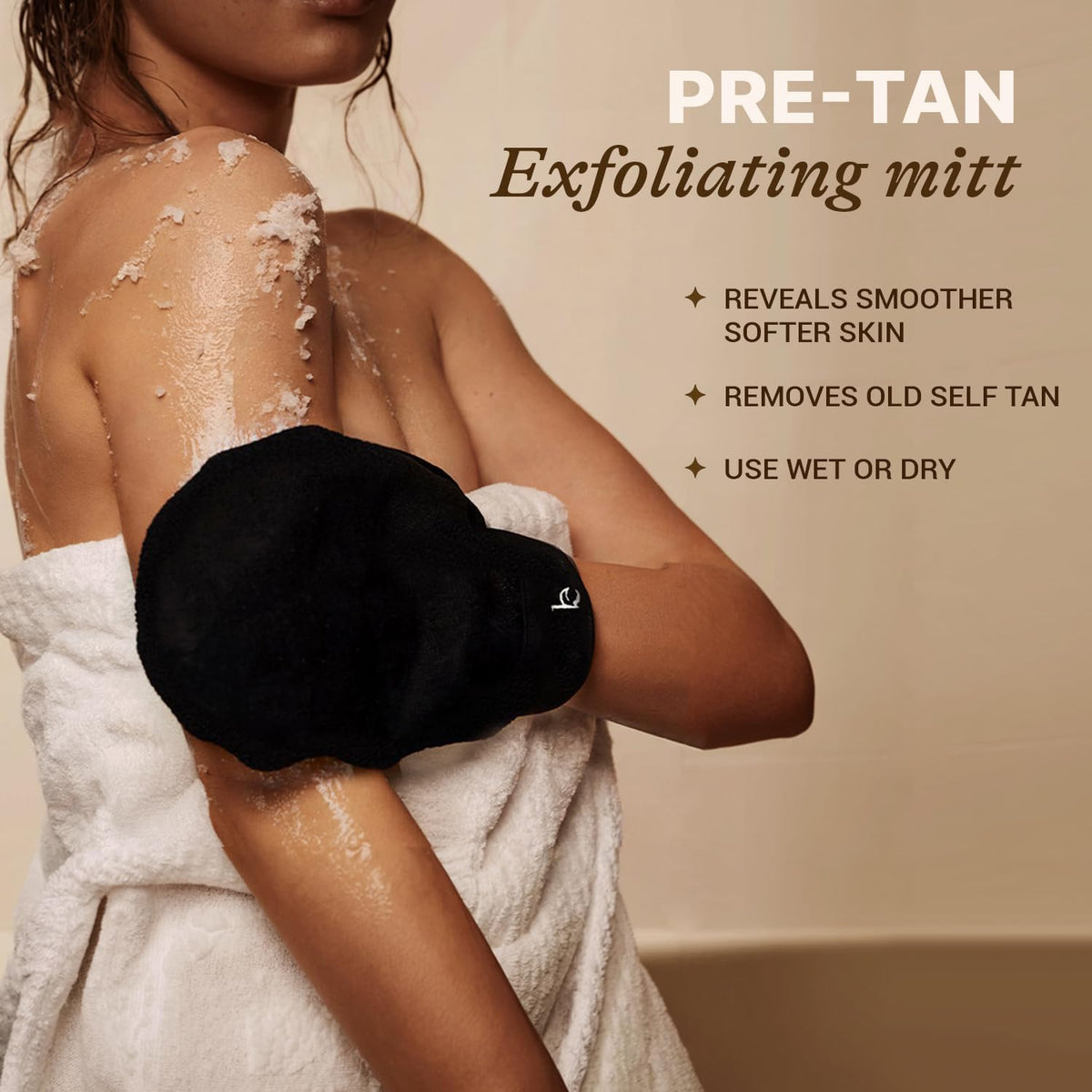 Beauty by Earth mitt rinse-detail highlighting washable, reusable fabric benefit