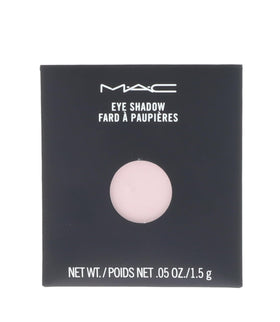 BEAUTY MADE EASY Yogurt applied on eyelid providing brightening, soft pink wash