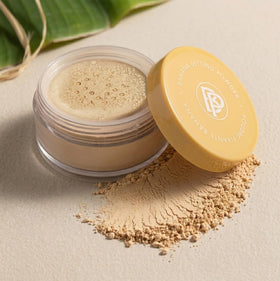bellapierre close-up of finely milled banana powder texture for smooth finish