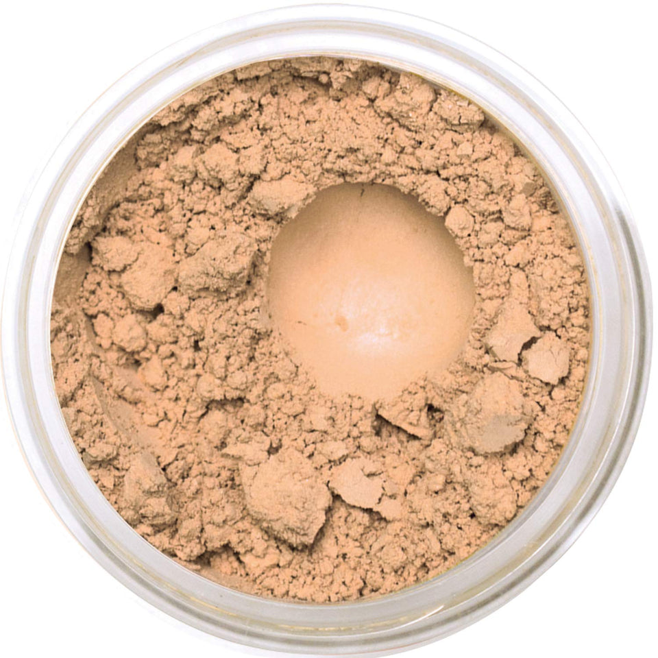 Bellaterra Cosmetics front packaging showing Nutmeg shade and compact finish