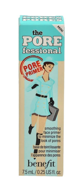 Benefit application on skin demonstrating pore-blurring effect and smoother makeup base benefit