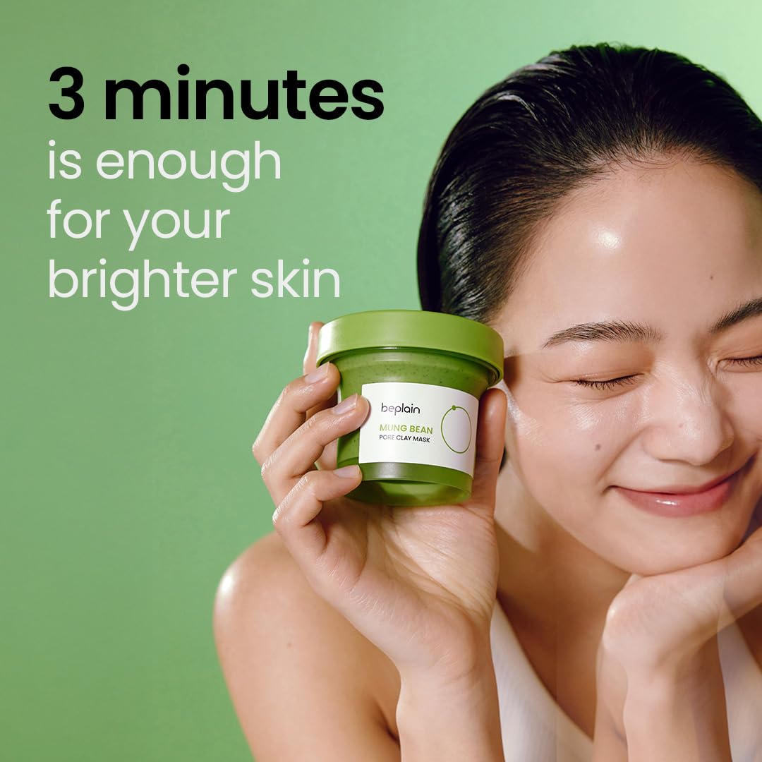 beplain applying mask to T-zone for blackhead-targeted care