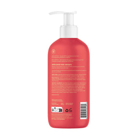 BIO SPECTRA ATTITUDE child applying lotion after bath for gentle hydration