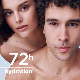 Bioderma applying serum to face illustrating soothing hydration benefit