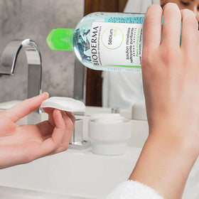 Bioderma texture on cotton pad illustrating gentle removal and no-rinse convenience