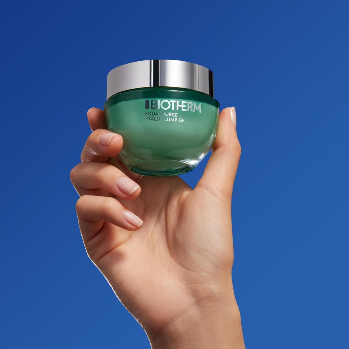 Biotherm Aquasource gel texture close-up highlighting cooling hydration