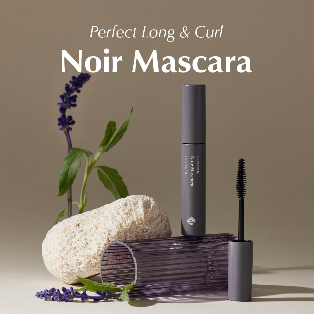 BL BL close-up of tapered precision brush for clump-free, even lash coating