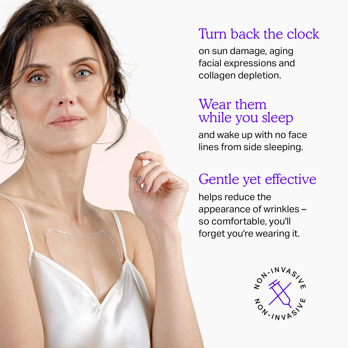 BLUMBODY pad applied on décolleté demonstrating smoothing effect