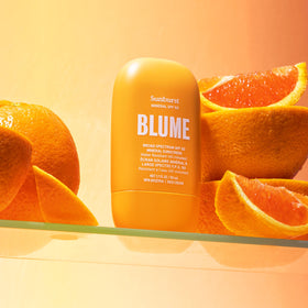 Blume Sunburst ingredient label highlighting zinc oxide and niacinamide benefits