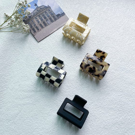 Bmobuo close-up of checkered pattern acetate highlighting visual detail and fashion