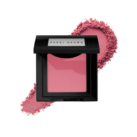 Bobbi Brown compact front view showing shade and packaging benefit buildable color