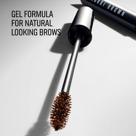 Bobbi Brown brows before and after illustrating defined shape and subtle hold