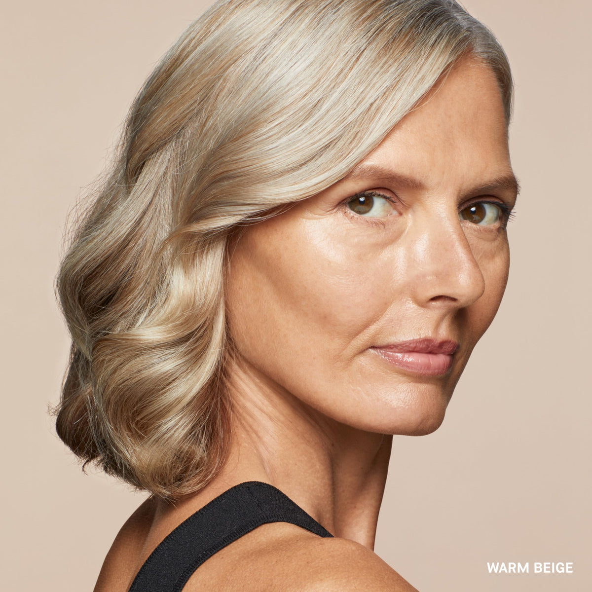 Bobbi Brown concealer paired with foundation illustrating layering compatibility benefit