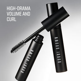 bobbi brown mascara applied on model lashes demonstrating lifted, fanned effect