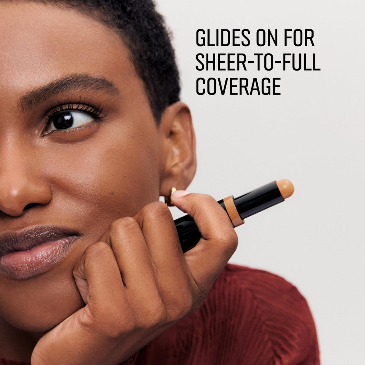Bobbi Brown open-cap label detail, clear shade marking for quick selection