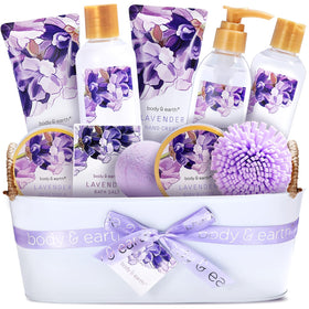 BODY & EARTH front view of lavender spa basket showcasing elegant gift presentation and convenience