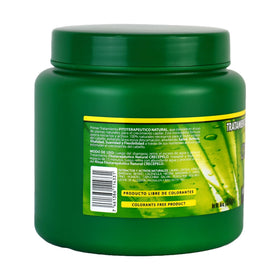BOÉ COSMETICS CrecePelo applied to wet hair demonstrating smooth detangling benefit