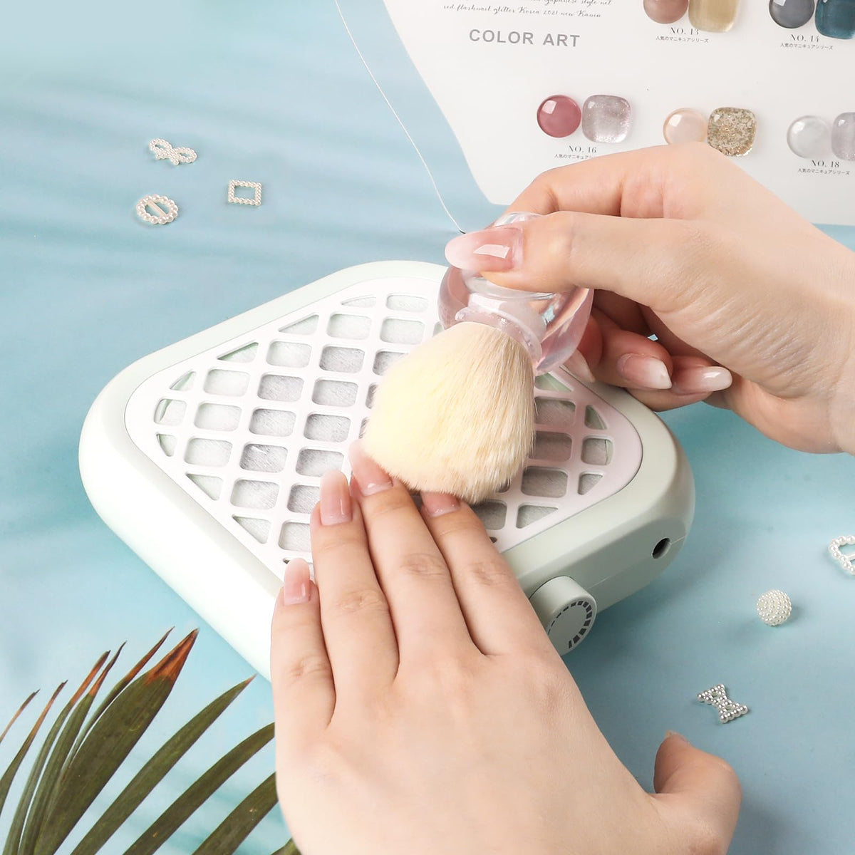 BOMOQING on a salon table showing neat, dust-reduced workspace