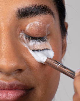 Borboleta lash cleanser in use on lashes demonstrating easy, safe cleansing