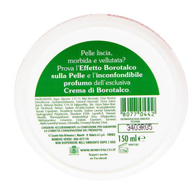 Borotalco cream texture close-up illustrates smooth, fast-absorbing hydration benefit