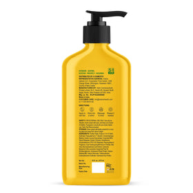 Botanic Hearth shampoo lather on hand demonstrating gentle foaming and cleansing
