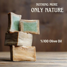 BOX 4 BODY soap in shower demonstrating gentle everyday cleansing