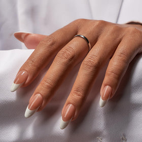 BTArtbox close-up of gel texture and glossy finish revealing salon-quality shine