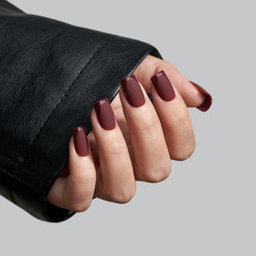 BTArtbox close-up of glossy French tip detail highlighting handmade gel polish depth