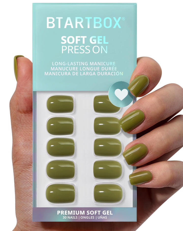 BTArtbox front packaging showing moss muse nails and compact kit benefits