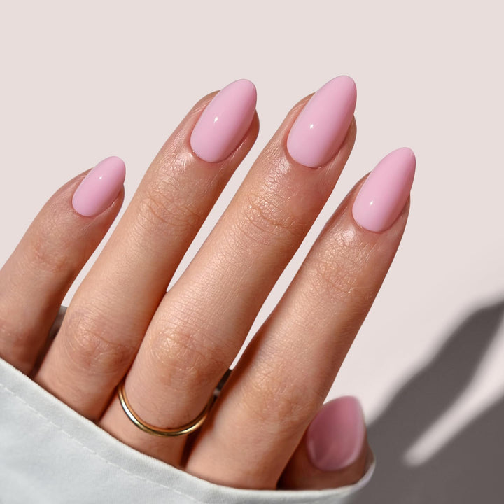 BTArtbox front packaging showing almond pastel pink nails and kit benefits