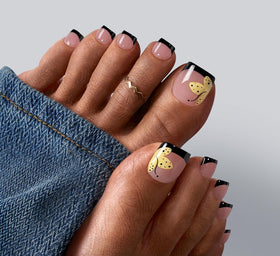 BTArtbox front packaging showing black French tip toenails and kit benefits