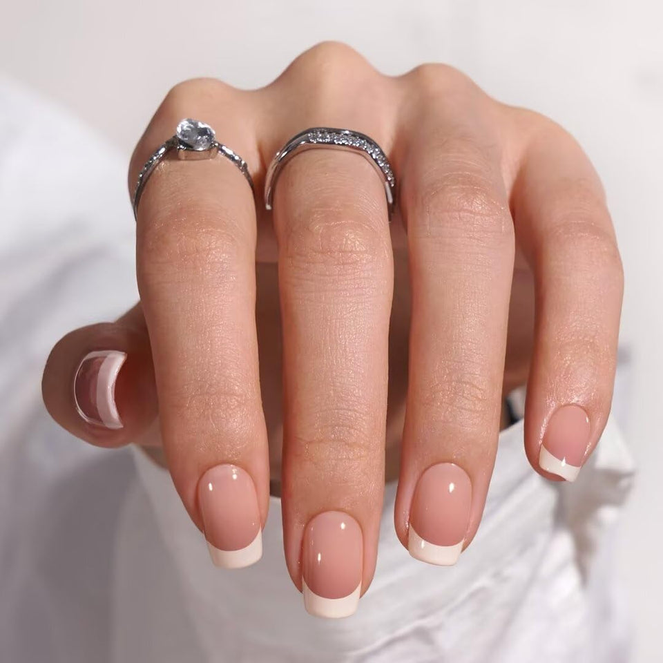 BTArtbox front packaging showing French tip set and brand clarity