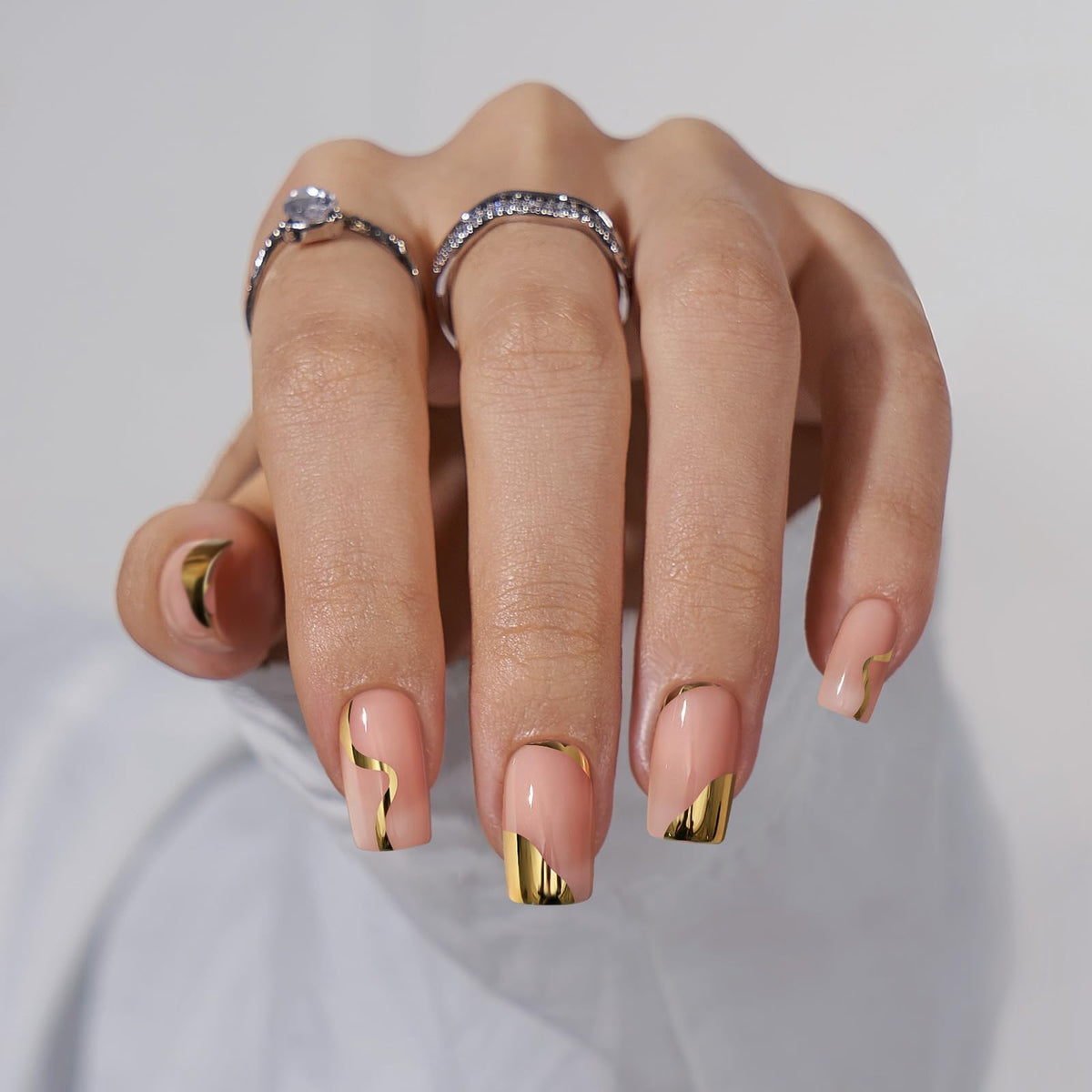 BTArtbox front packaging showing gold short square nails and kit benefits