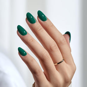 BTArtbox close-up of gel polish texture showing high-shine salon finish