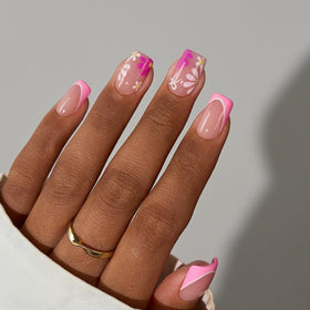 BTArtboxnails display of 16 sizes laid out for precise fitting and customization