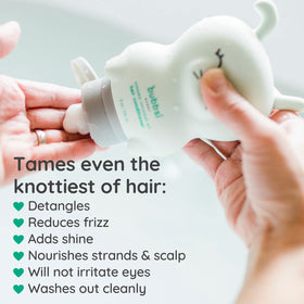 Bubbsi creamy texture close-up highlights smooth consistency for gentle detangling