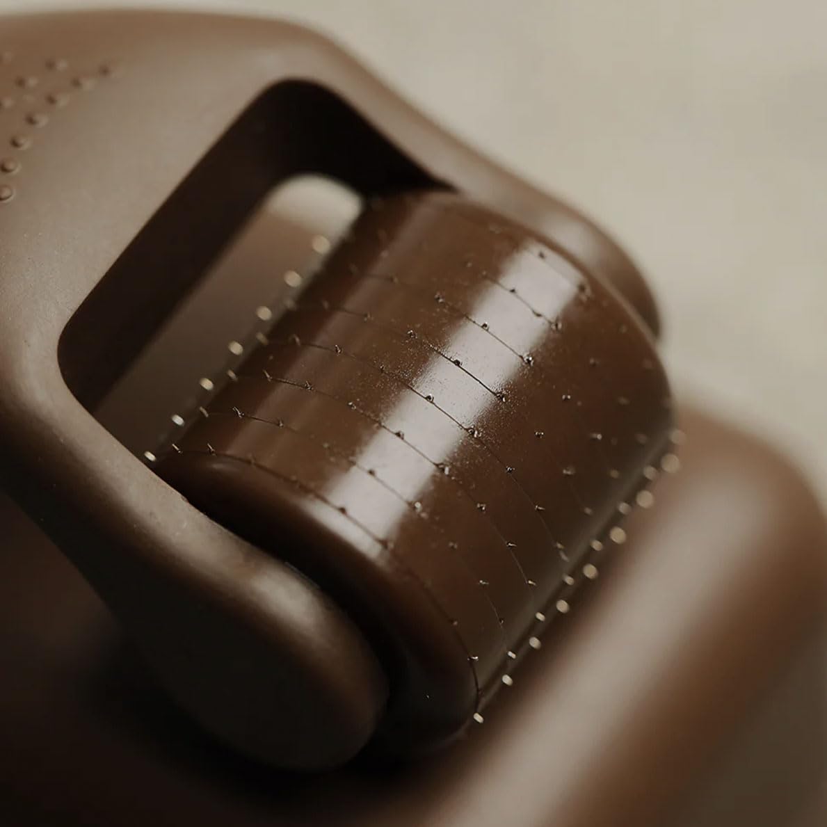 Bur Bur close-up of stainless microneedles showing precise tip arrangement benefit: gentle stimulation