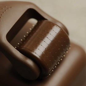 Bur Bur close-up of stainless microneedles showing precise tip arrangement benefit: gentle stimulation