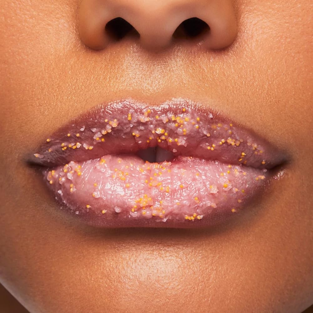 BUXOM close-up of sugar texture, exfoliating grains for gentle results