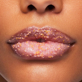 BUXOM close-up of sugar texture, exfoliating grains for gentle results