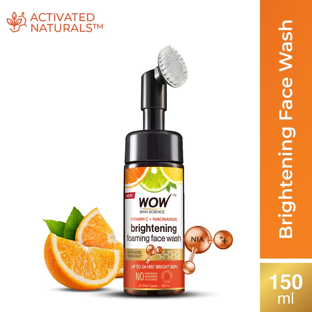 BUYWOW foam texture in hand demonstrating gentle foaming hydration